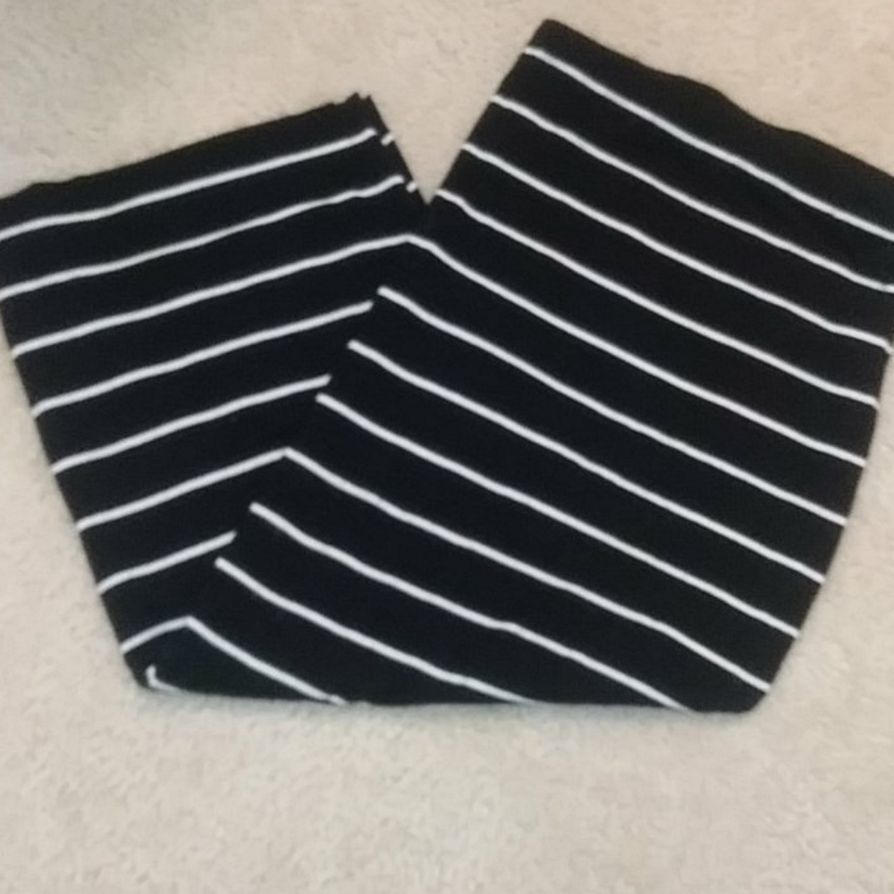 Black and white striped pencil skirt